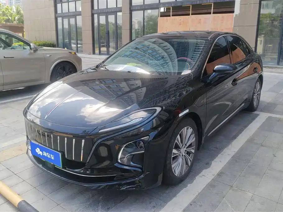 Hongqi E-QM5 2023 620km PLUS