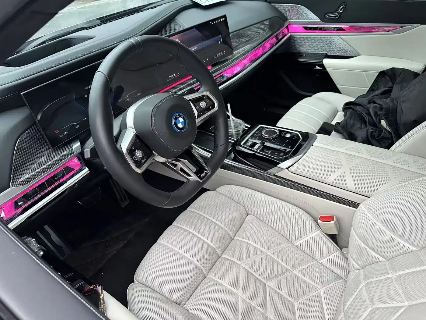 BMW i7 2023 Model xDrive60L M Sport Package фото 11