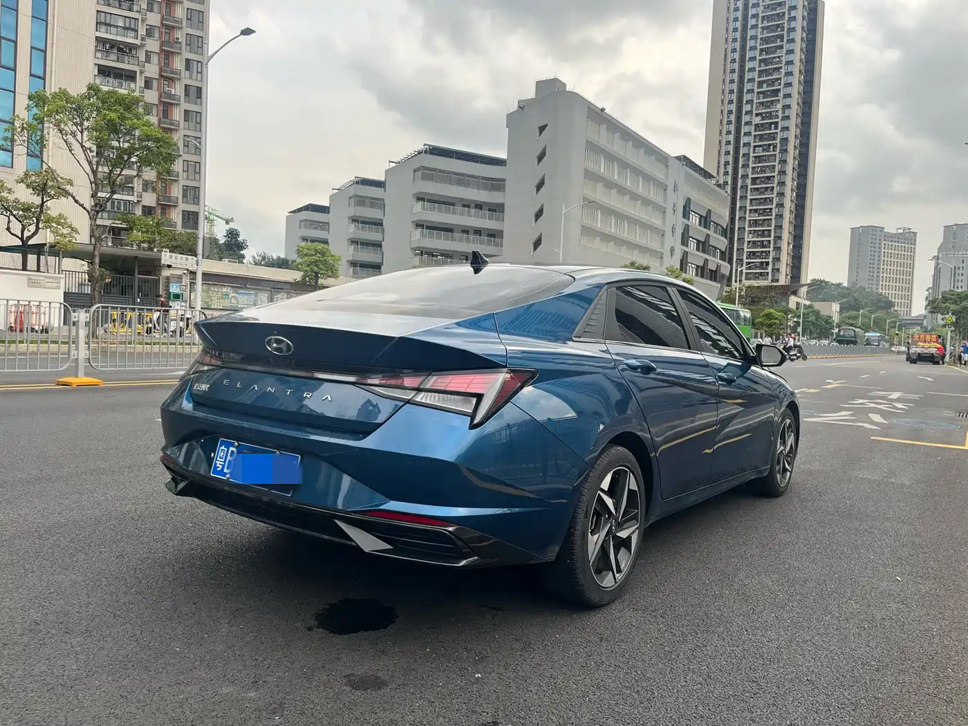 Hyundai Elantra 2021 1.5L CVT GLX Elite Edition фото 6