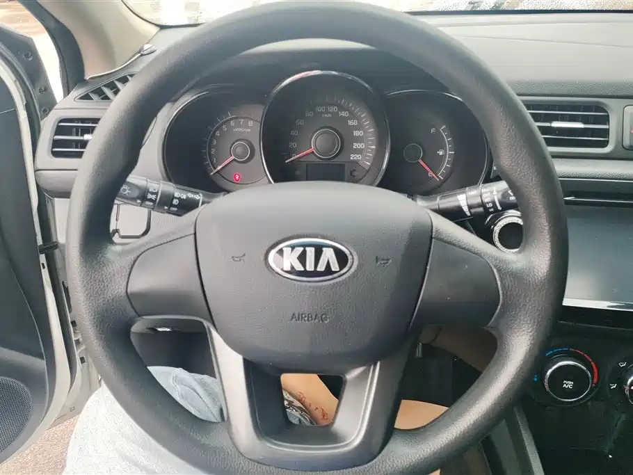 Kia K2 2015 Sedan 1.4L AT TOP фото 15
