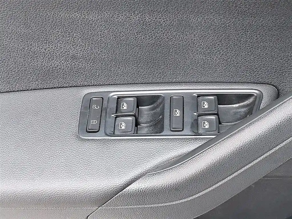 Volkswagen Jetta 2019 Dream Edition 1.5L Auto Comfort фото 9