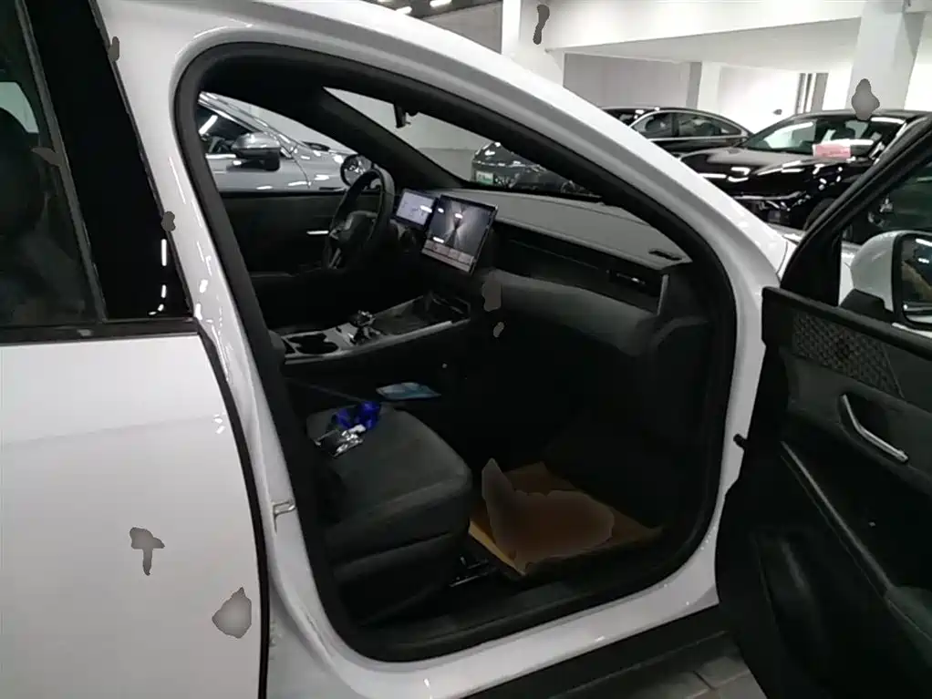 BYD Qin PLUS 2025 DM-i Smart Drive Edition 120KM Surpassing Type фото 24