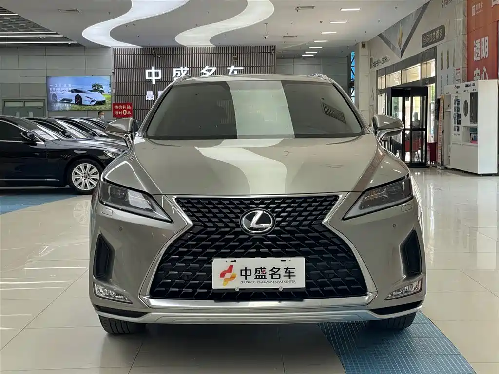 Lexus RX 2020 Facelift 300 2WD Elite Edition фото 2