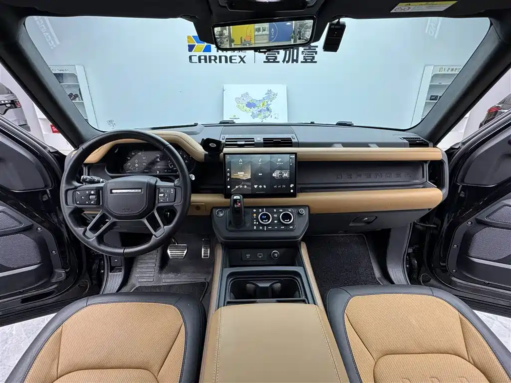 Land Rover Defender 2024 110 3.0T P400 X фото 11