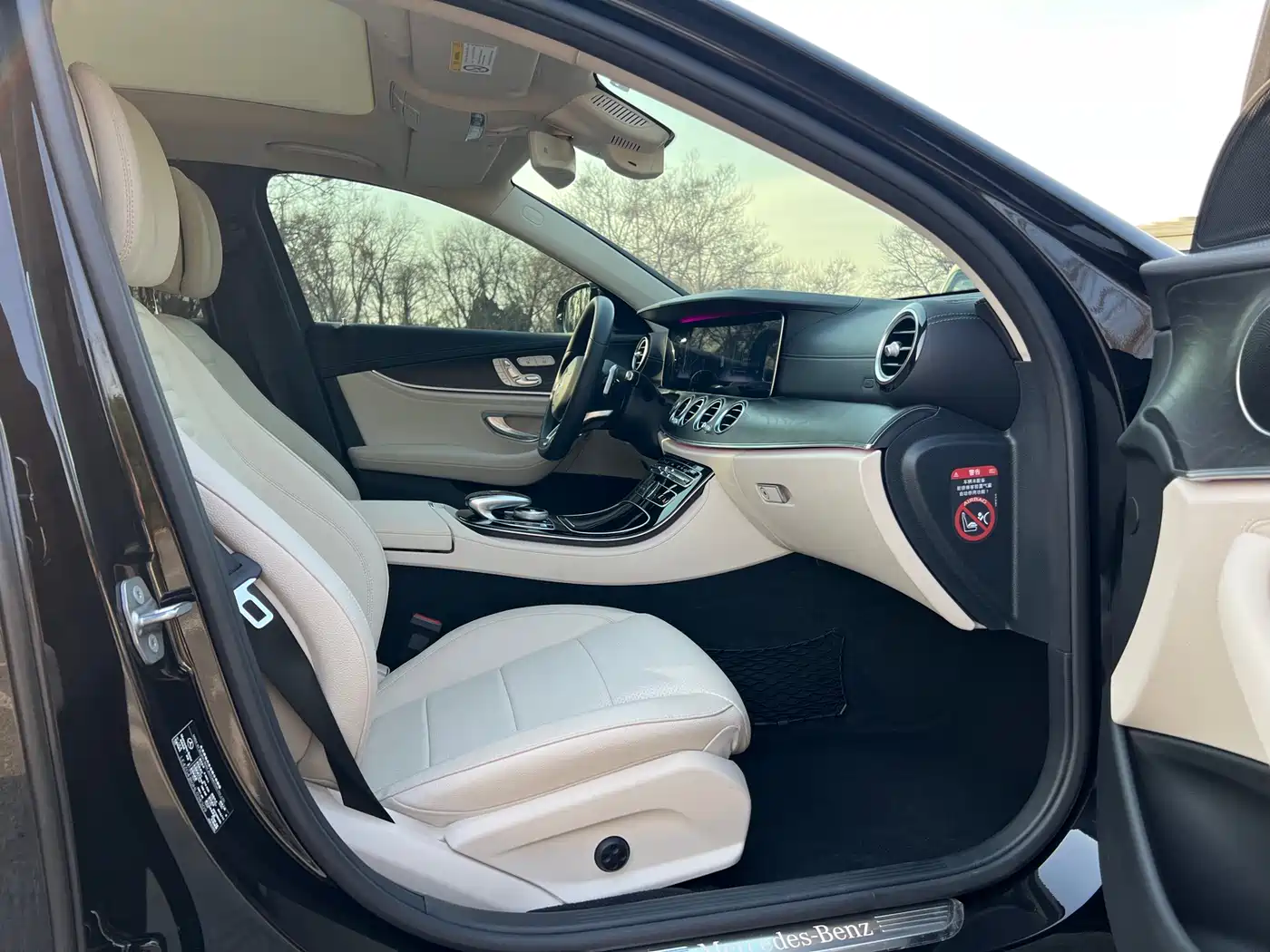 Mercedes-Benz E-Class 2016 E 300 L Sport Luxury фото 15