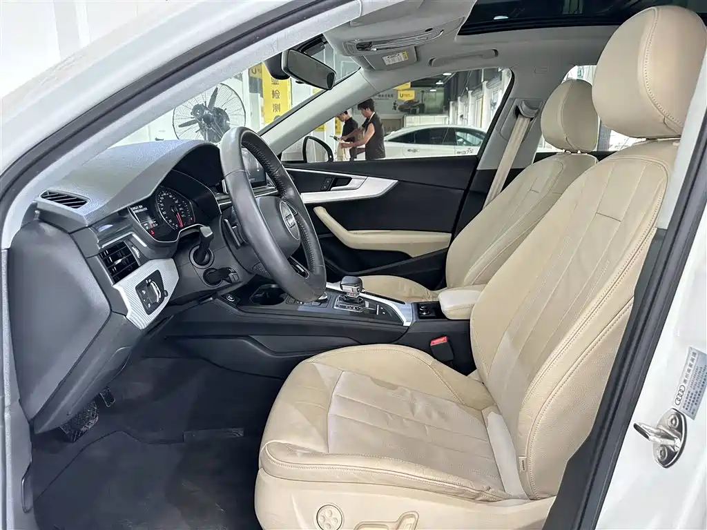Audi A4L 2017 40 TFSI Fashion Edition фото 4