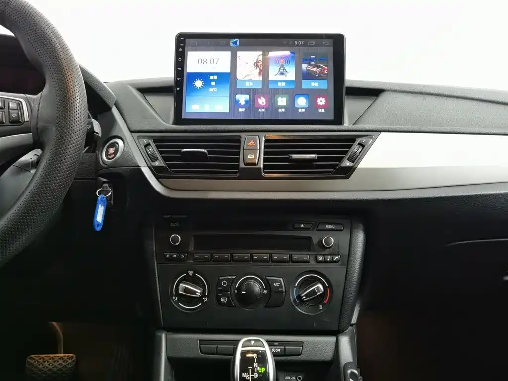 BMW X1 2014 sDrive18i Fashion Edition фото 12