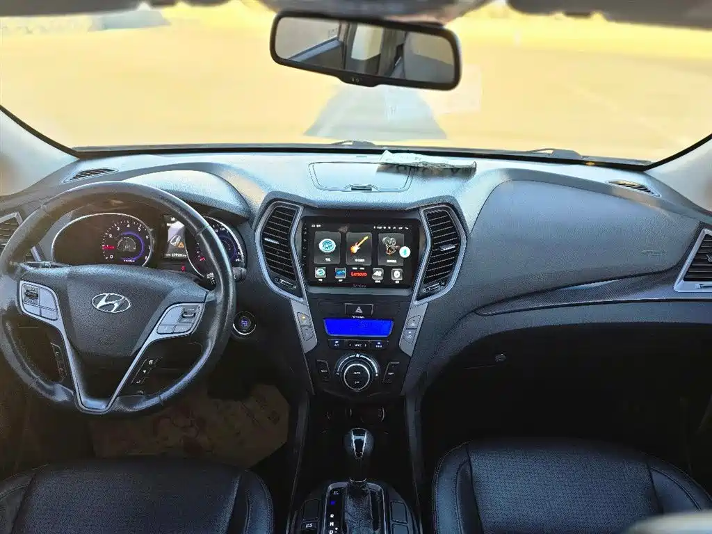 Hyundai Santa Fe 2013 Model 2.4L Automatic 2WD Smart фото 9