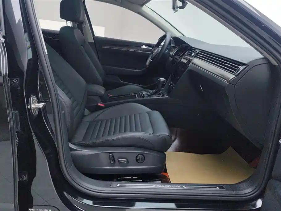 Volkswagen Magotan 2019 330TSI DSG Leading China VI фото 8