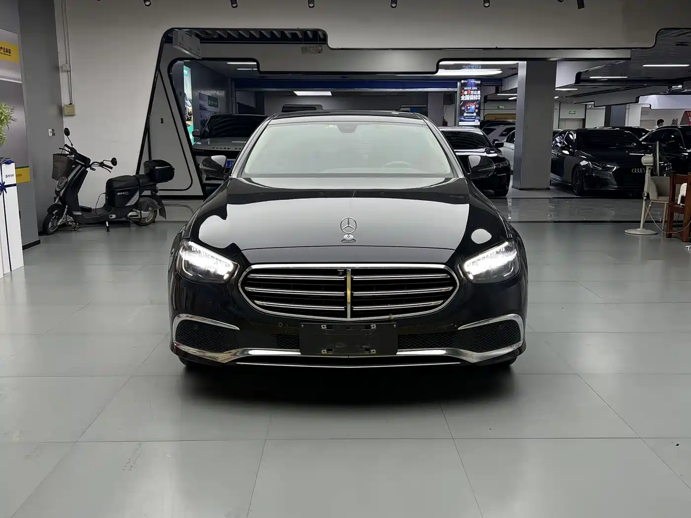Mercedes-Benz E-Class 2023 E 300 L Luxury фото 2