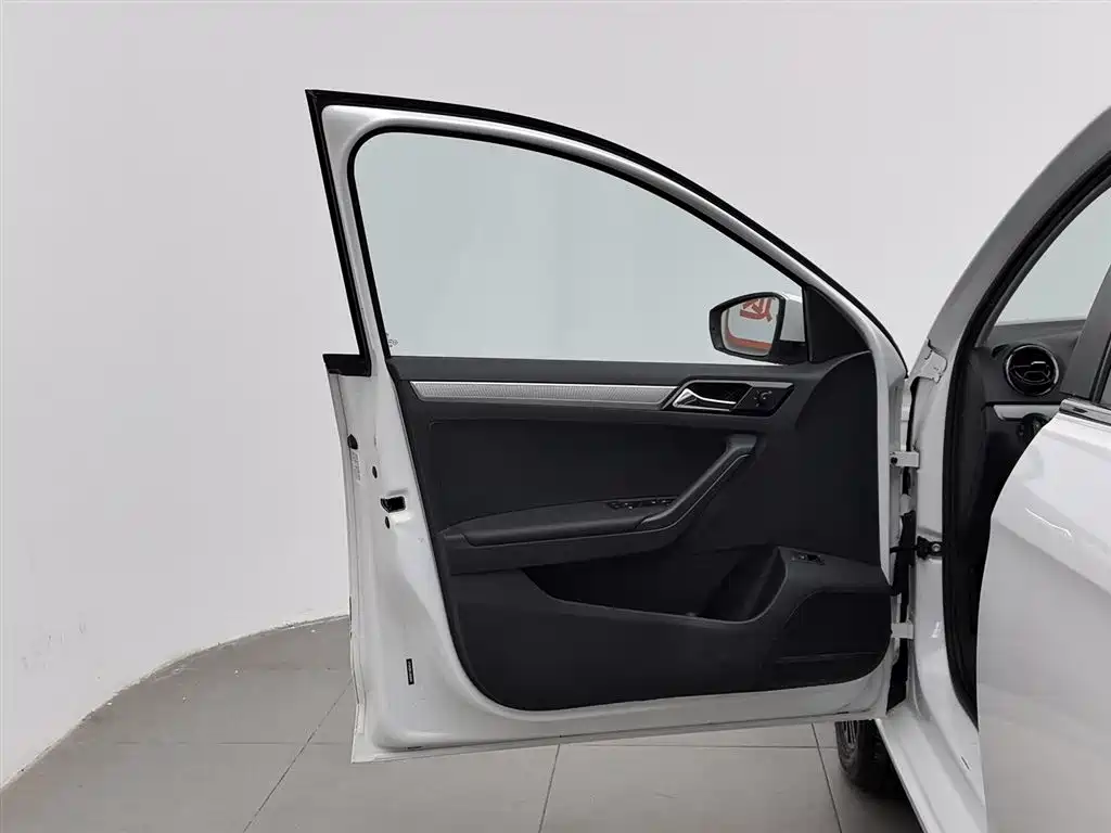 Volkswagen Jetta 2019 Dream Edition 1.5L Auto Comfort фото 8