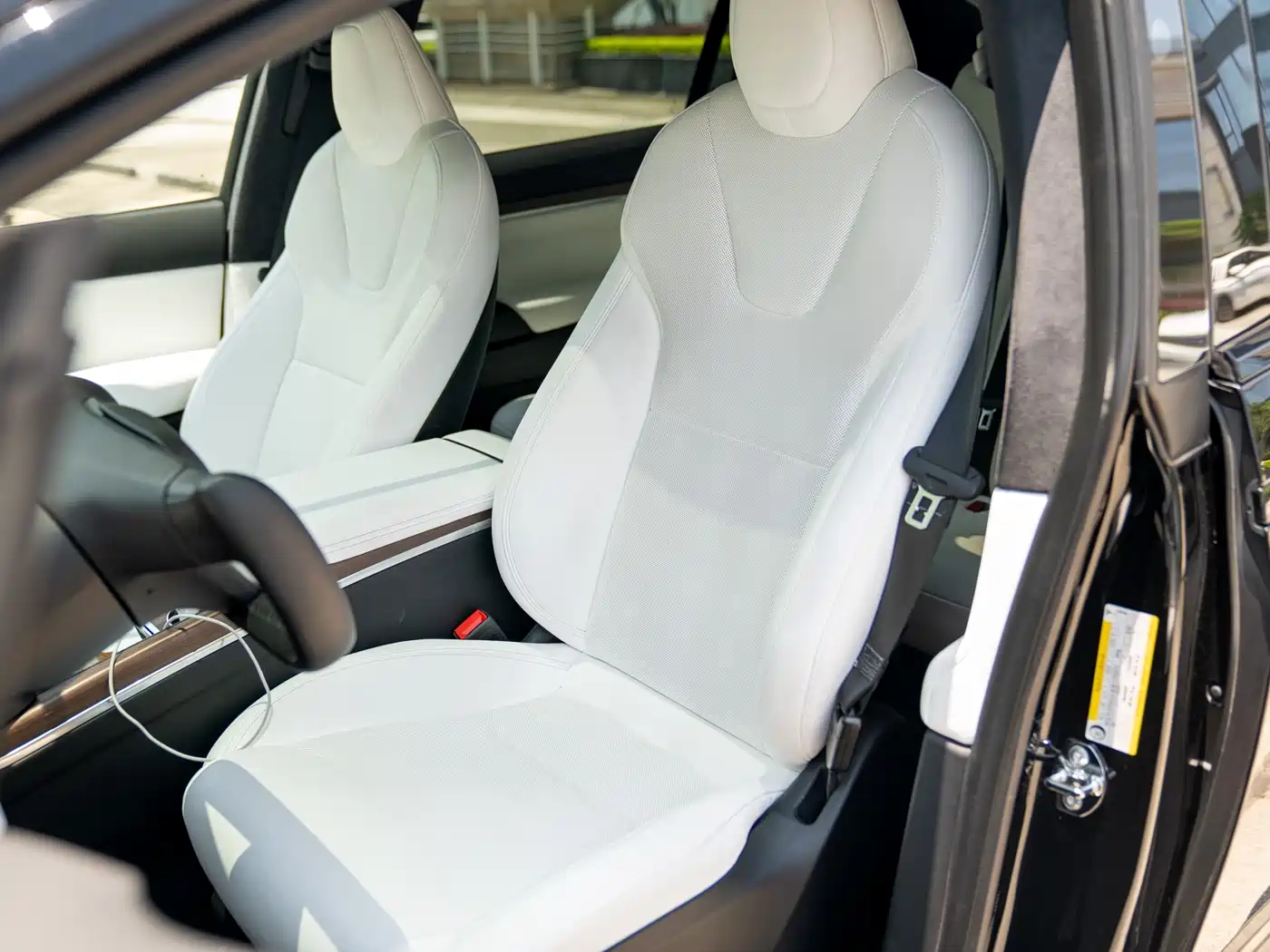 Tesla Model X 2023 Dual Motor All-Wheel Drive Edition фото 13