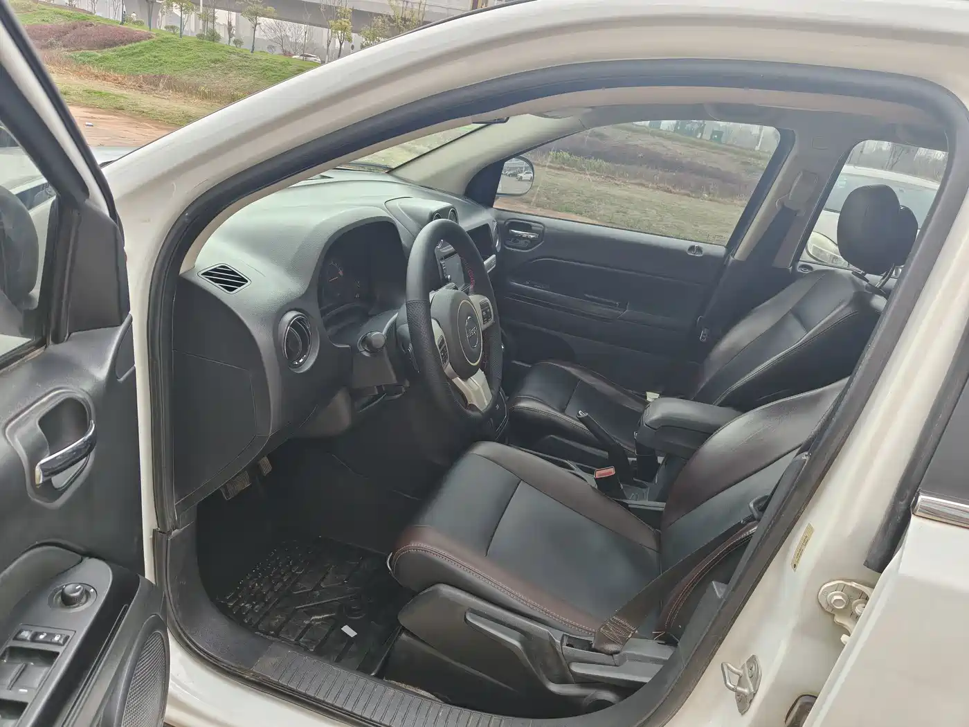 Jeep Compass (Import) 2015 2014 Facelift 2.0L 2WD Progressive Edition