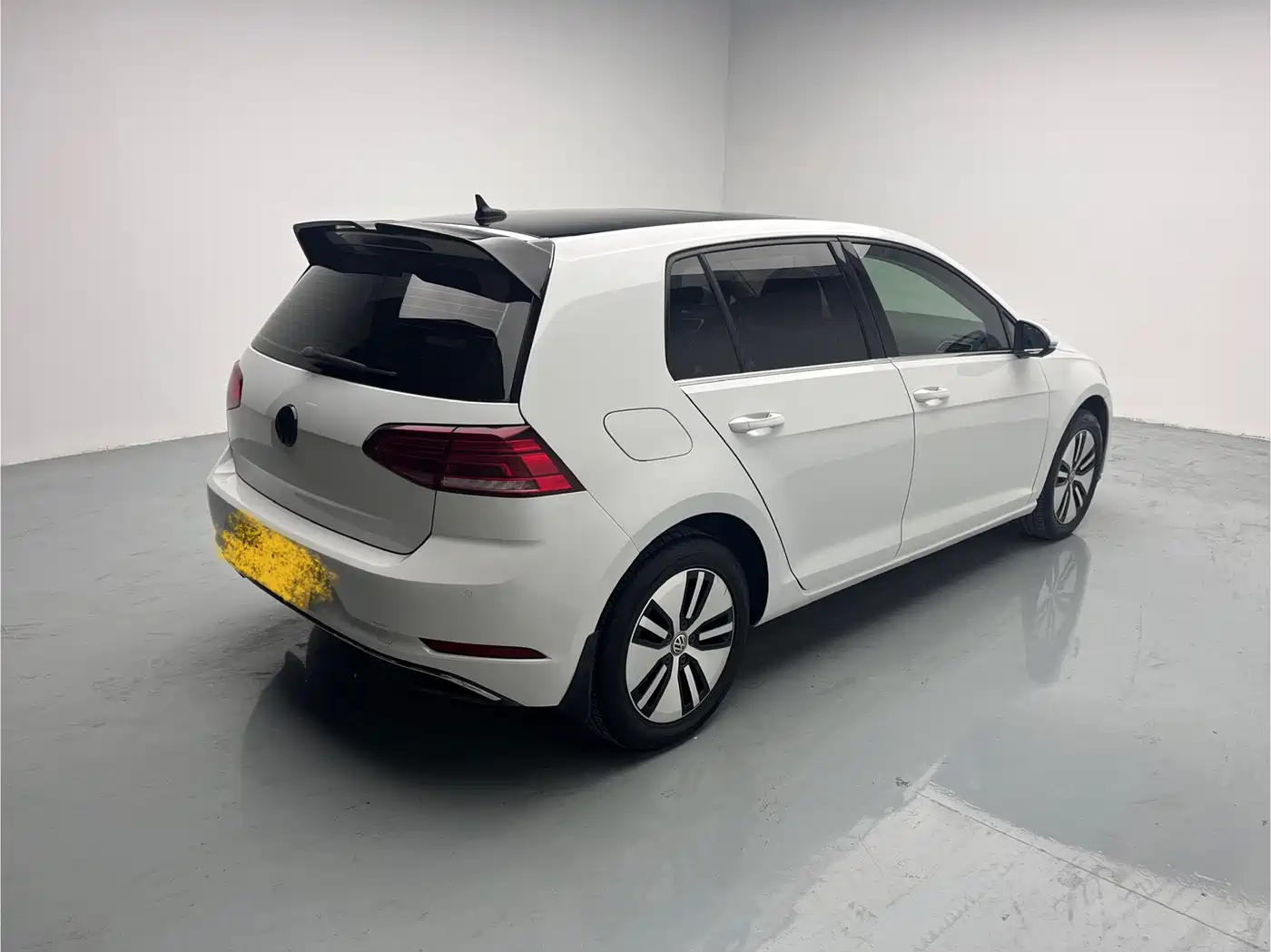 VOLKSWAGEN GOLF*PURE ELECTRICITY