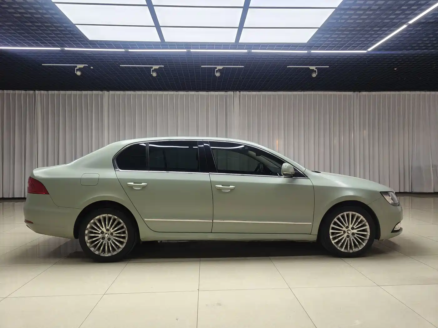 Škoda Superb 2014 2013 1.8TSI Automatic Elegance Edition