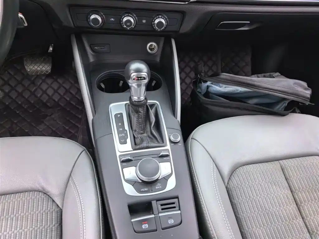 Audi A3 2017 Limousine 35 TFSI Fashion фото 14