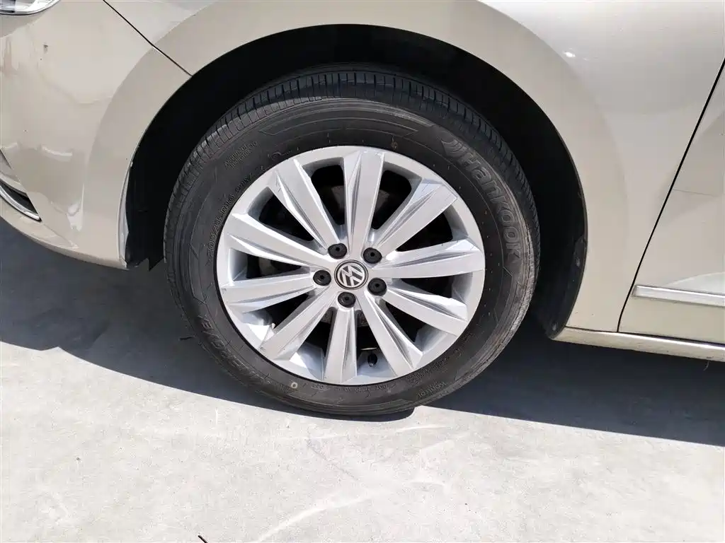 Volkswagen Bora 2016 Model 1.6L Manual Comfort фото 25