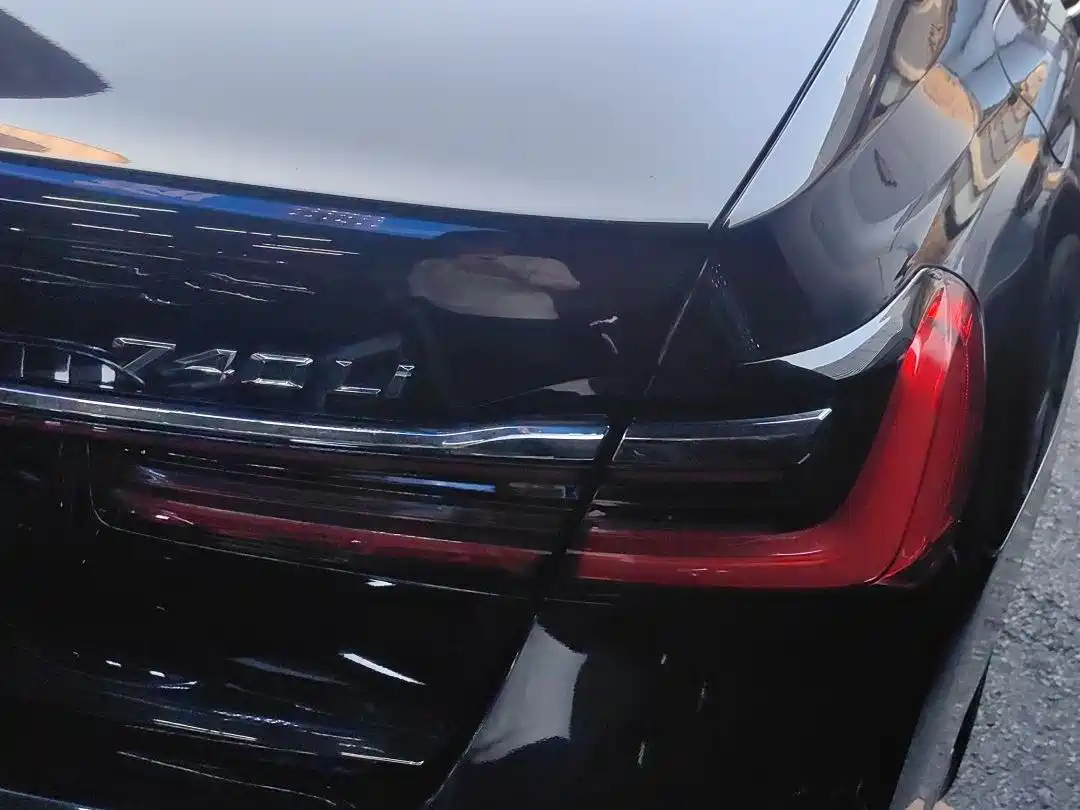 BMW 7 Series 2016 740Li Leading Edition фото 20