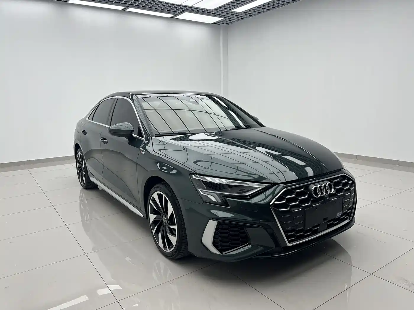 Audi A3 2023 Facelift A3L Limousine 35 TFSI Fashion Sport фото 3