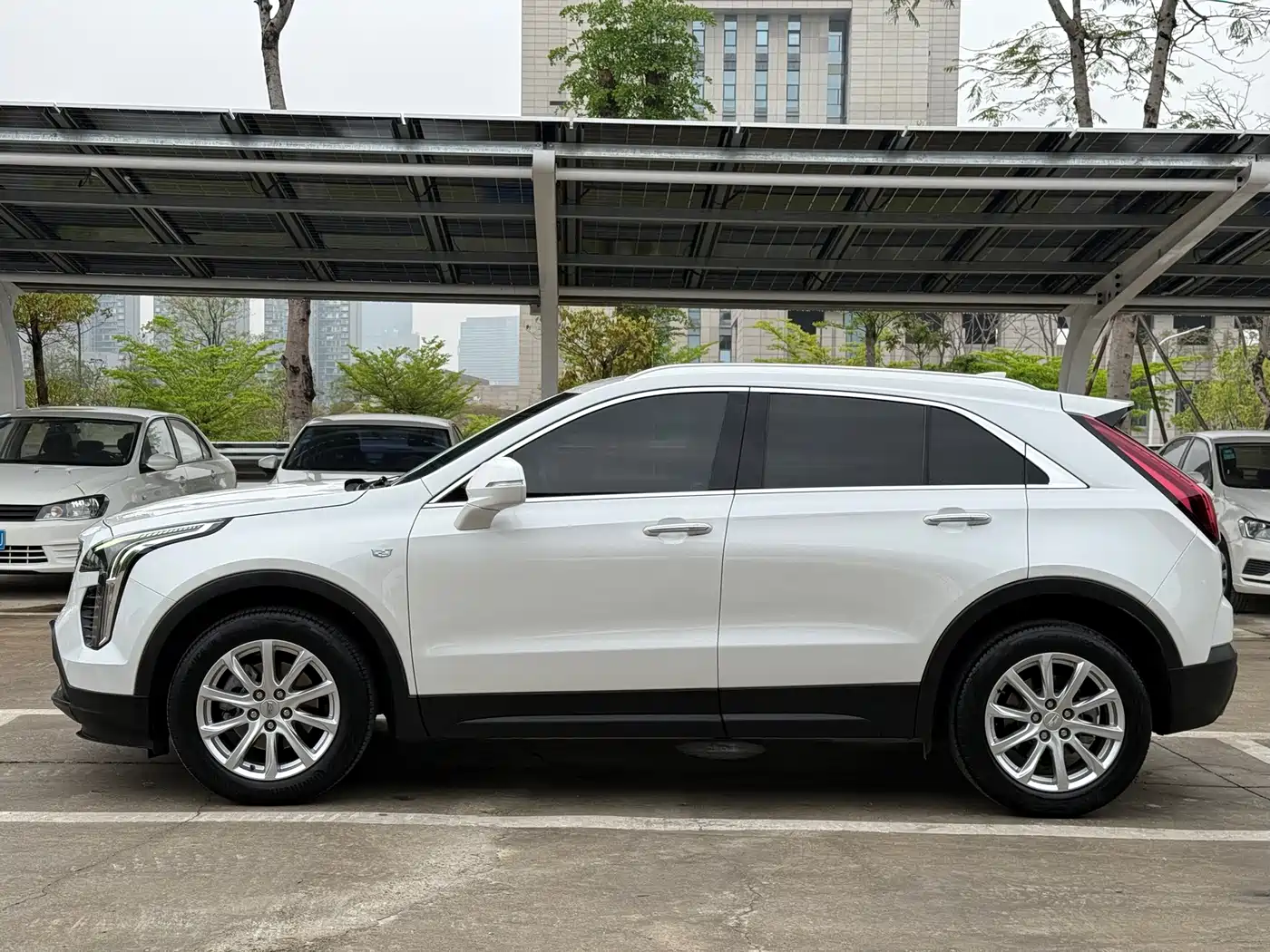 Cadillac XT4 2023 28T 2WD Trend фото 4
