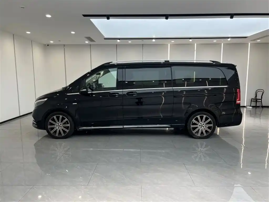 Mercedes-Benz V-Class 2025 2022 V 260 L Long Wheelbase Luxury Edition