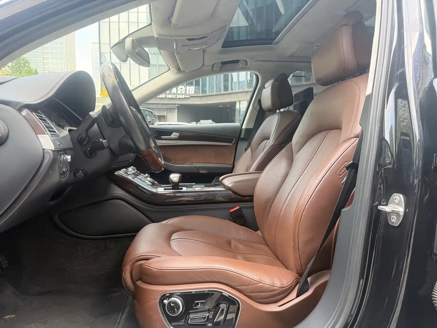Audi A8 2014 A8L 6.3 FSI W12 quattro Flagship фото 25