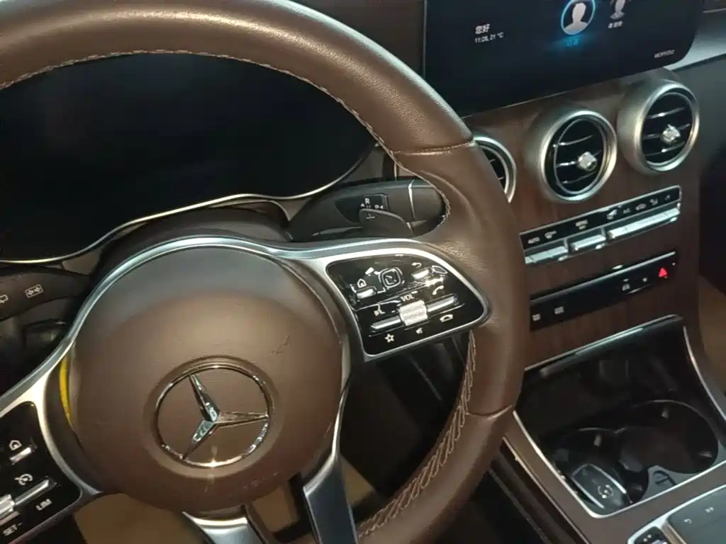 Фото 14 - Mercedes-Benz GLC