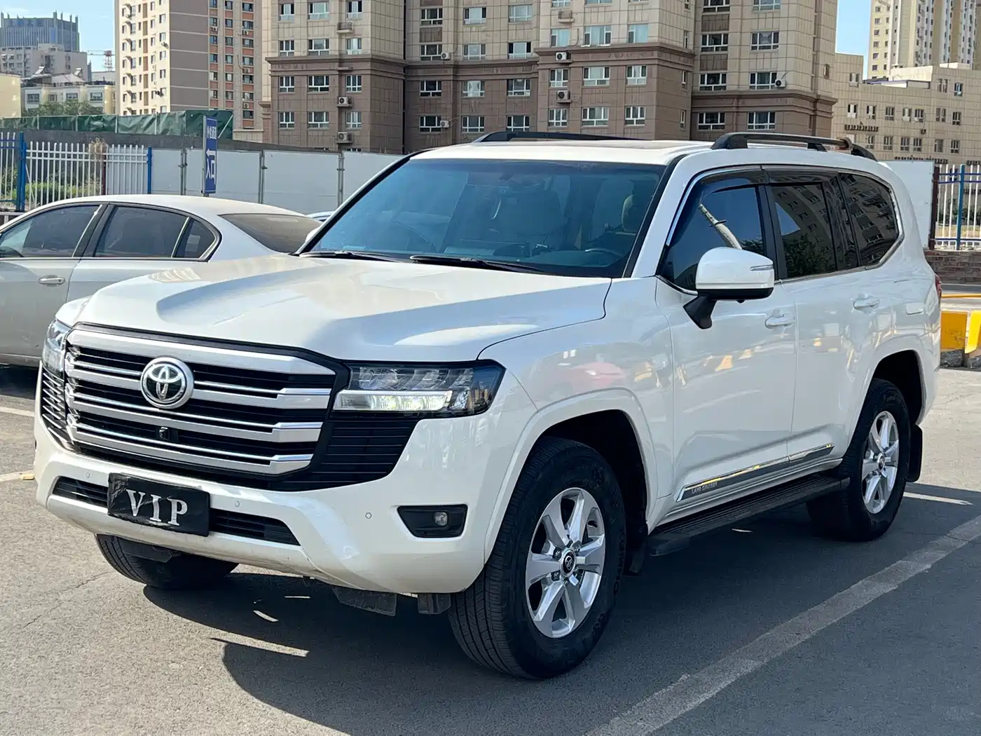  Toyota Land Cruiser (Import)