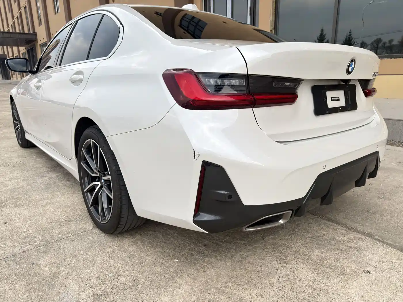 BMW 3-SERIES