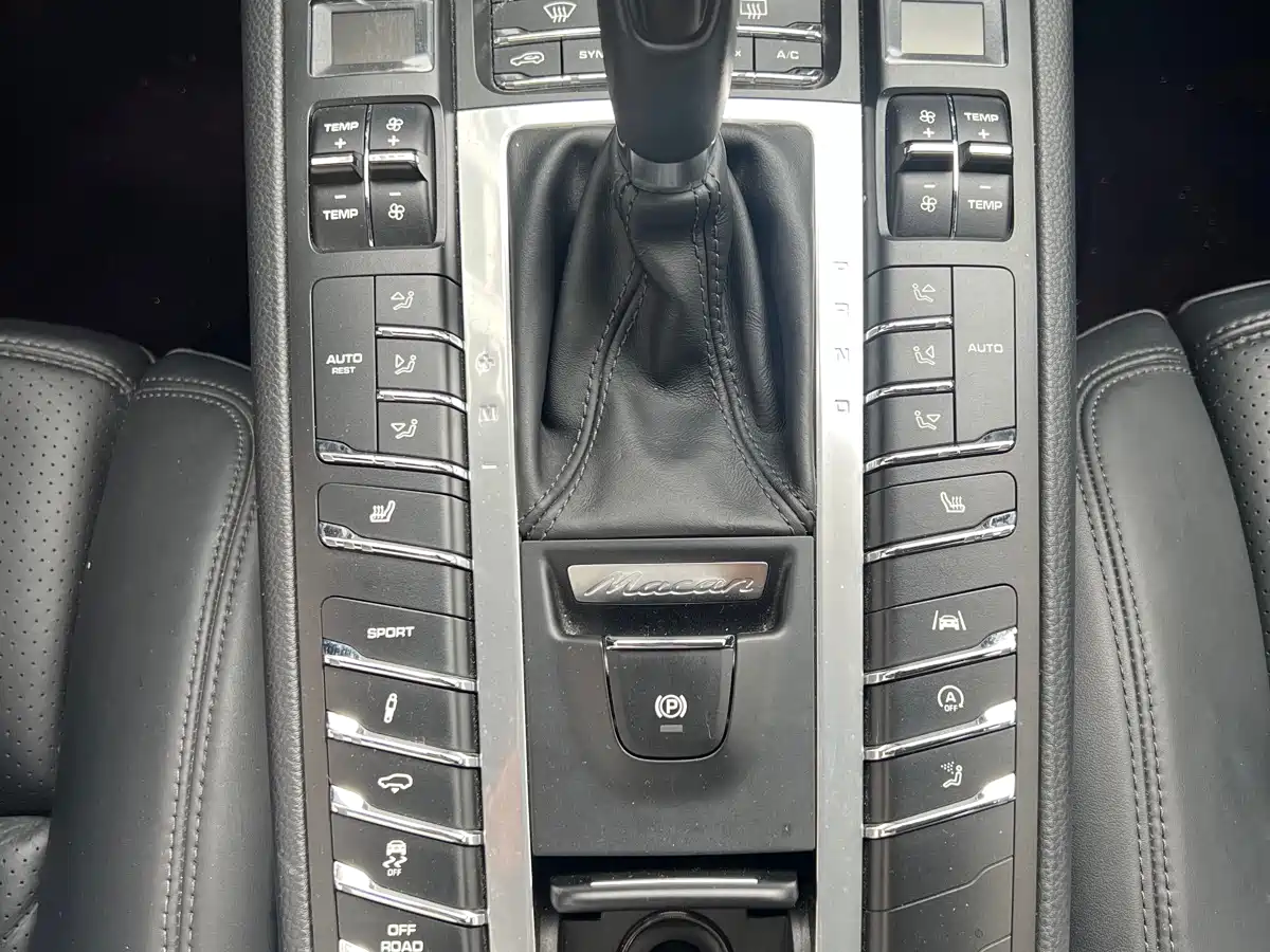 Porsche Macan 2020 Macan S 3.0T фото 10