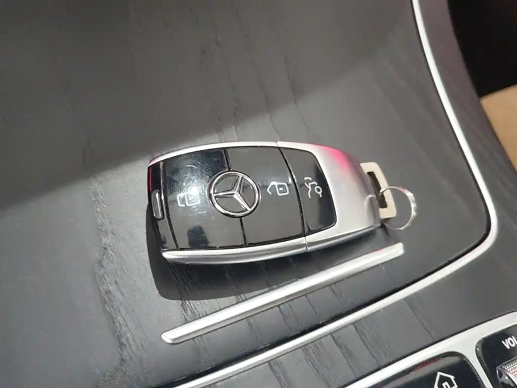 Mercedes-Benz E-Class 2017 E 200 Sport фото 9