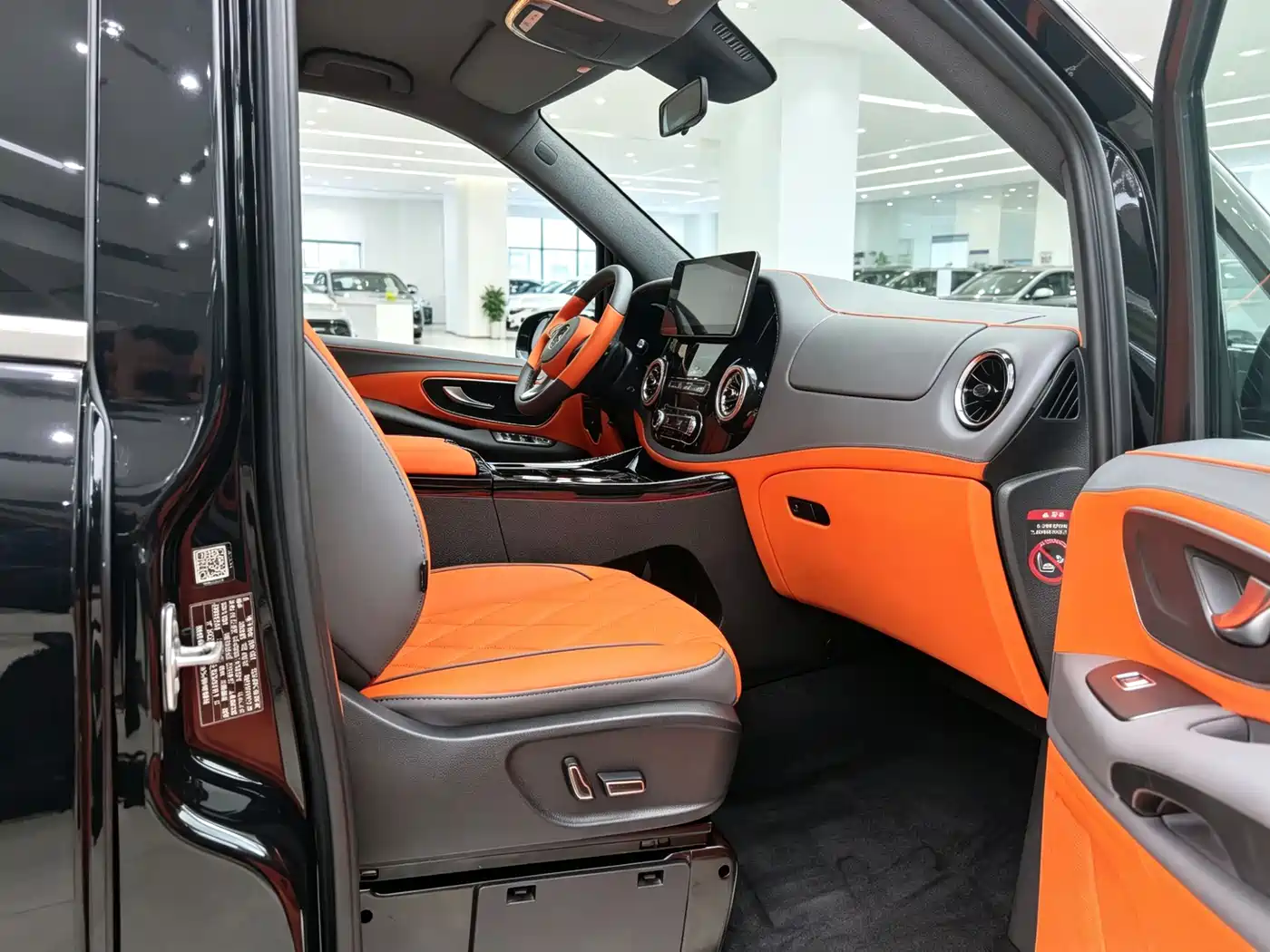 Mercedes-Benz Vito 2021 2.0T Business Edition 7-seater фото 8