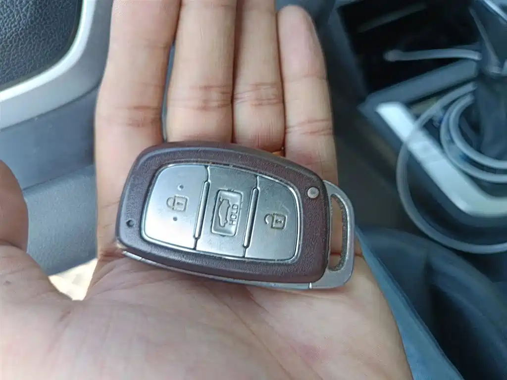 Hyundai Elantra 2016 Model 1.6L Automatic Smart Elite фото 12