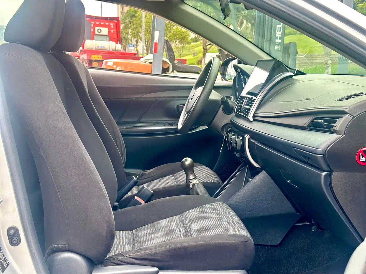 Toyota Vios 2016 1.5L Manual Zhi Zhen Xing Yao Edition фото 11