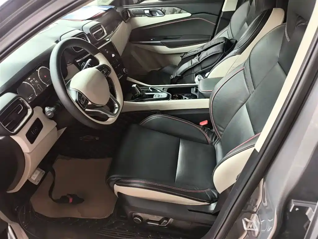 Lynk & Co 02 2018 Model 1.5T DCT 2WD Yao Pro Edition China V фото 14