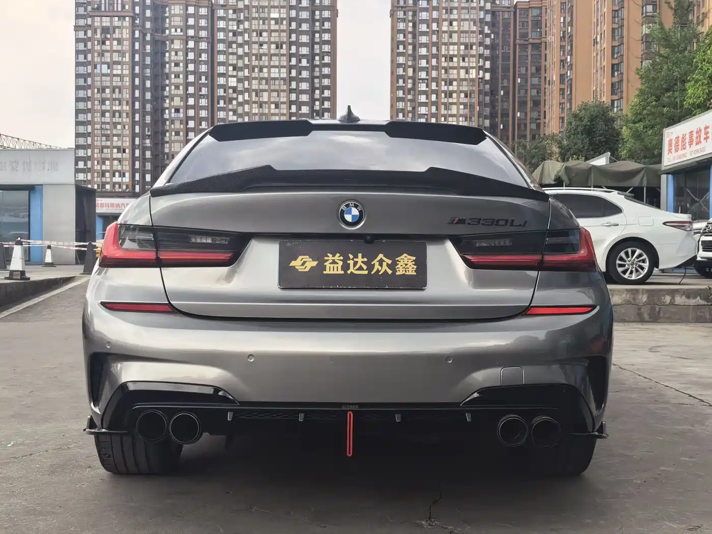 BMW 3 Series 2020 325Li M Sport Black Night Package фото 6