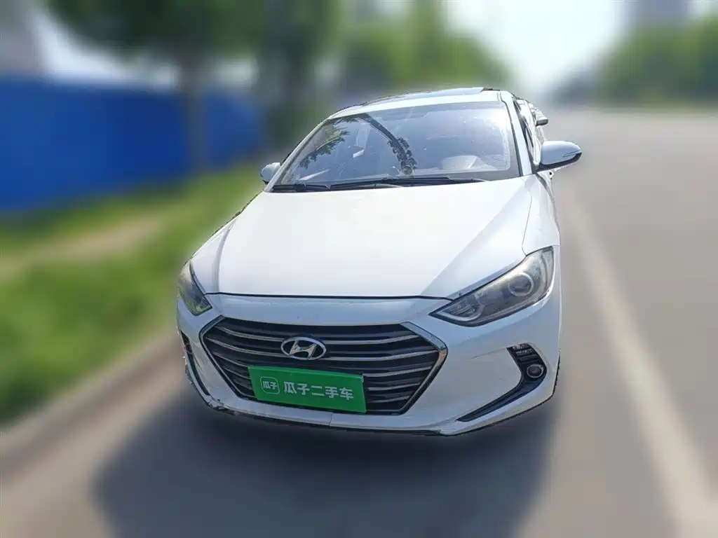 Hyundai Elantra 2016 Model 1.6L Automatic Smart Elite фото 24