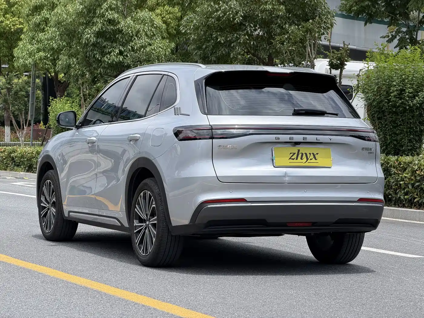 Geely Galaxy Galaxy Starship 7 EM-i 2025 120km Navigation Edition фото 7
