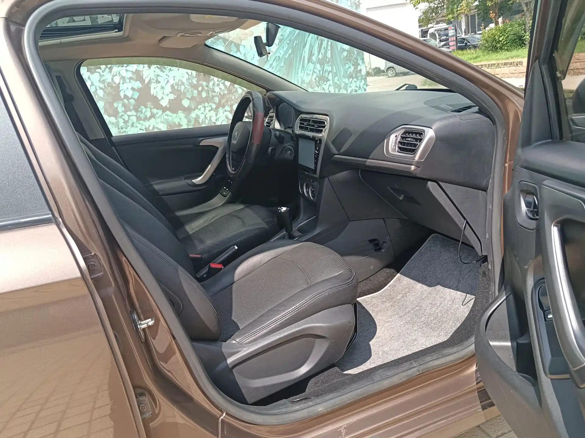 Photo 10 - Peugeot 301
