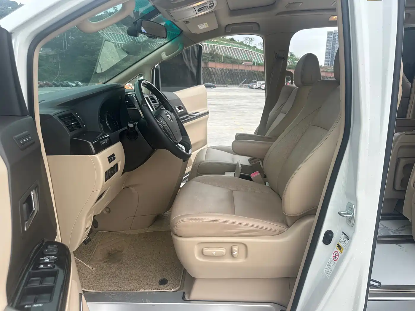 Toyota Alphard 2012 3.5L Luxury Edition фото 13