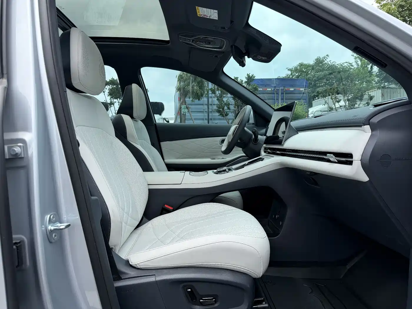Geely Galaxy Galaxy Starship 7 EM-i 2025 120km Navigation Edition фото 9