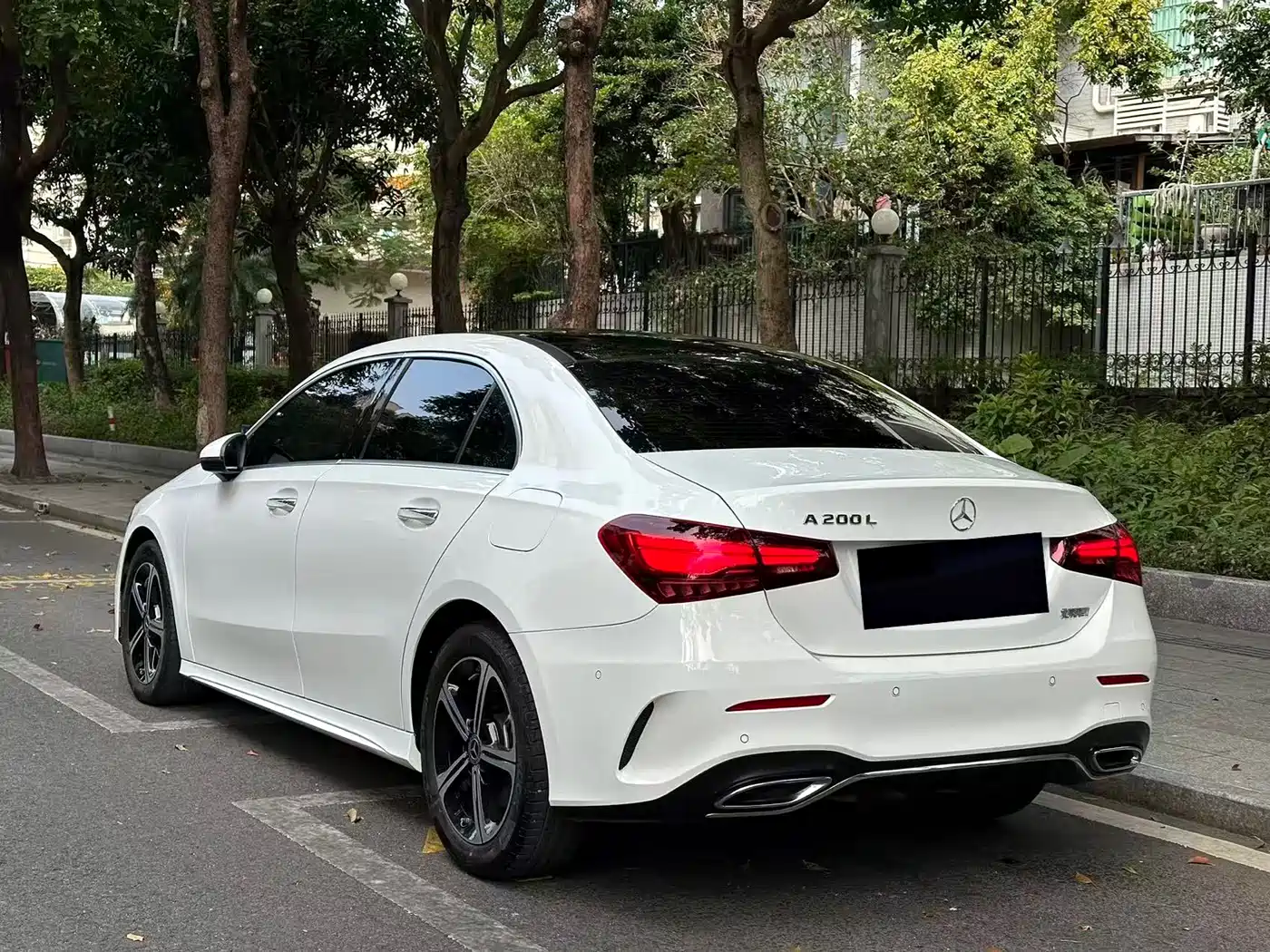Mercedes-Benz A-Class 2023 A 200 L Fashion фото 17