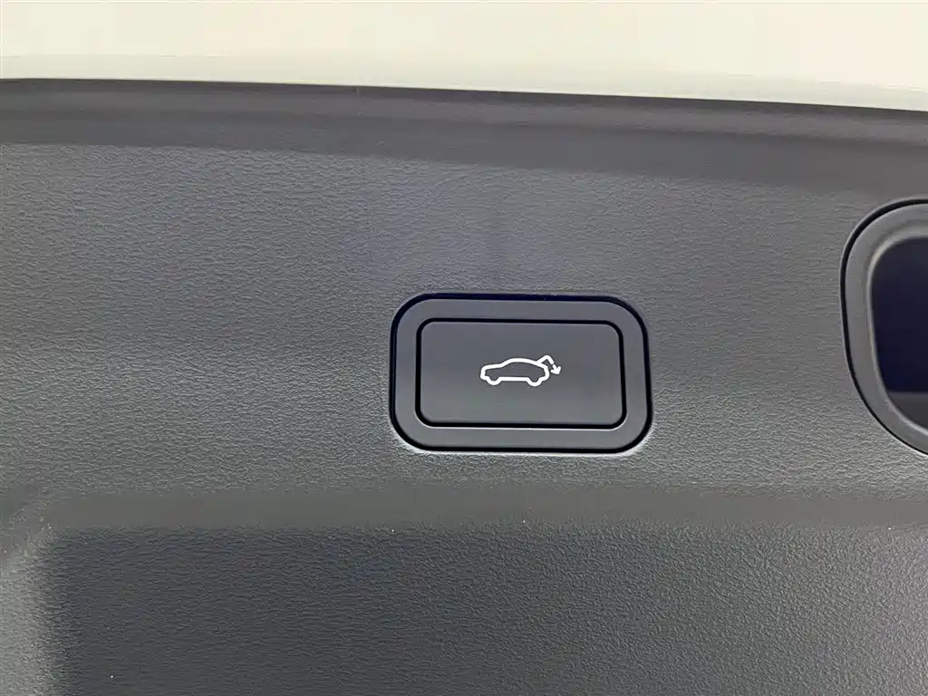 GEELY BOYUE L