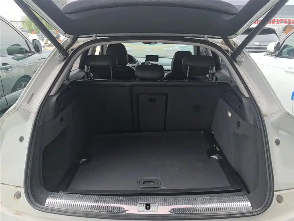 Audi Q3 2018 30th Anniversary Edition 30 TFSI Fashion фото 19