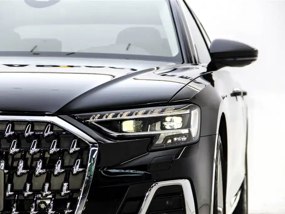 Audi A8 2023 A8L 50 TFSI quattro Exclusive фото 30