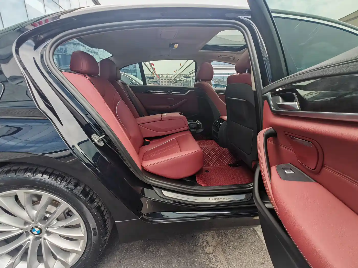 BMW 5 Series 2022 525Li Luxury Package фото 12