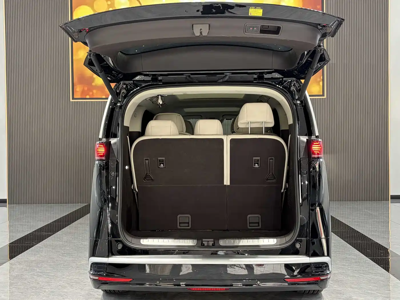 Denza D9 2024 DM-i 980 AWD Flagship фото 3