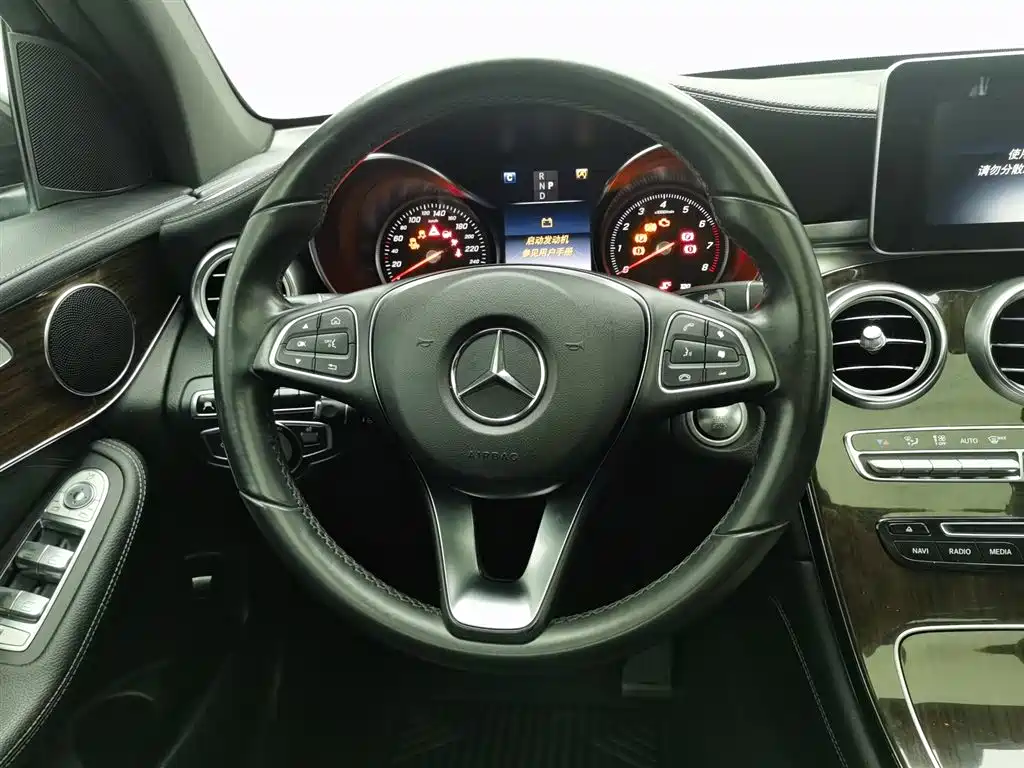 Mercedes-Benz GLC 2016 GLC 260 4MATIC Luxury фото 11