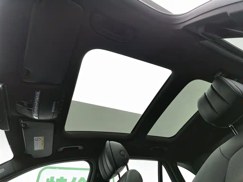 Mercedes-Benz GLC 2016 GLC 260 4MATIC Luxury фото 14