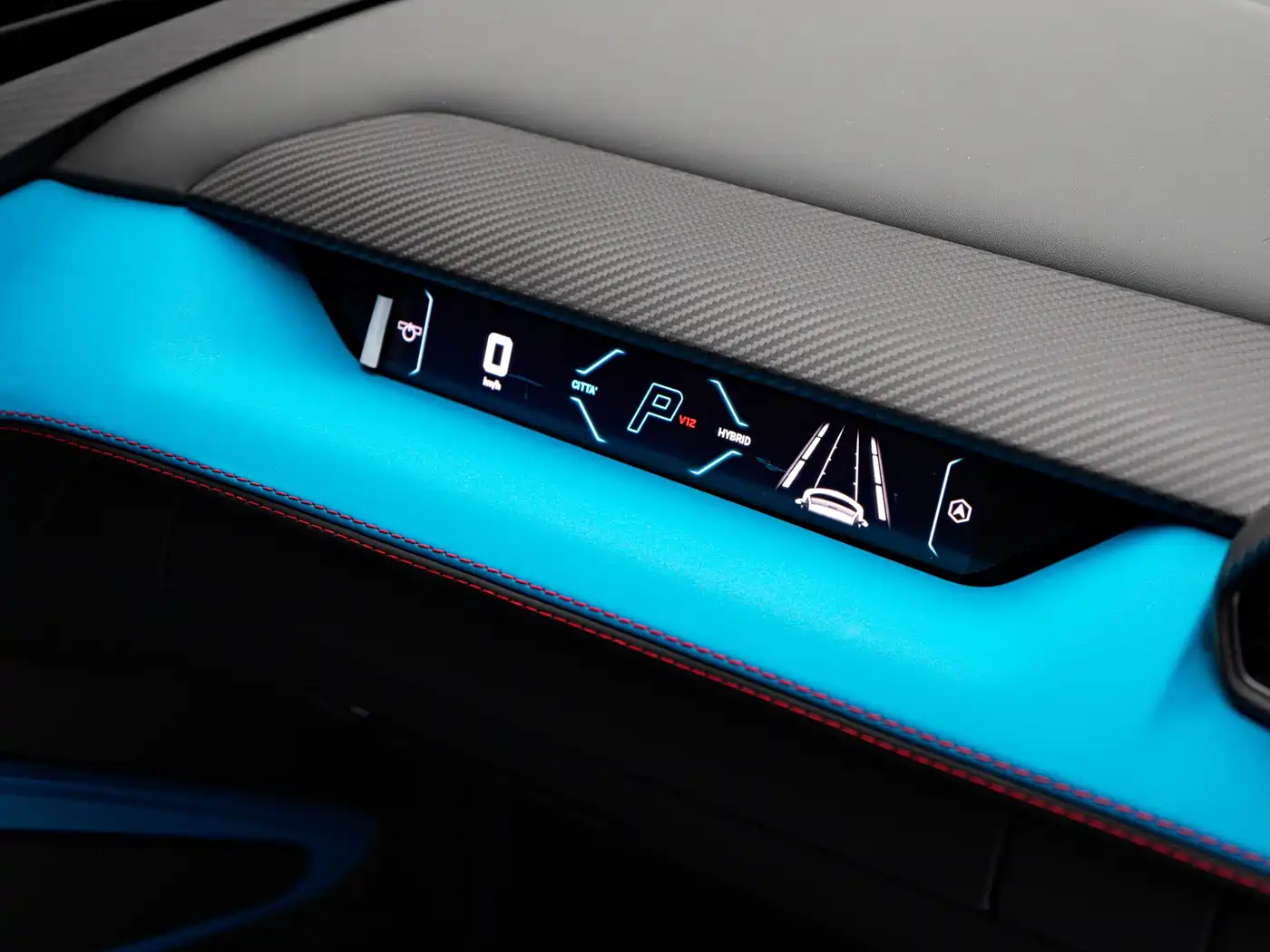 LAMBORGHINI REVUELTO